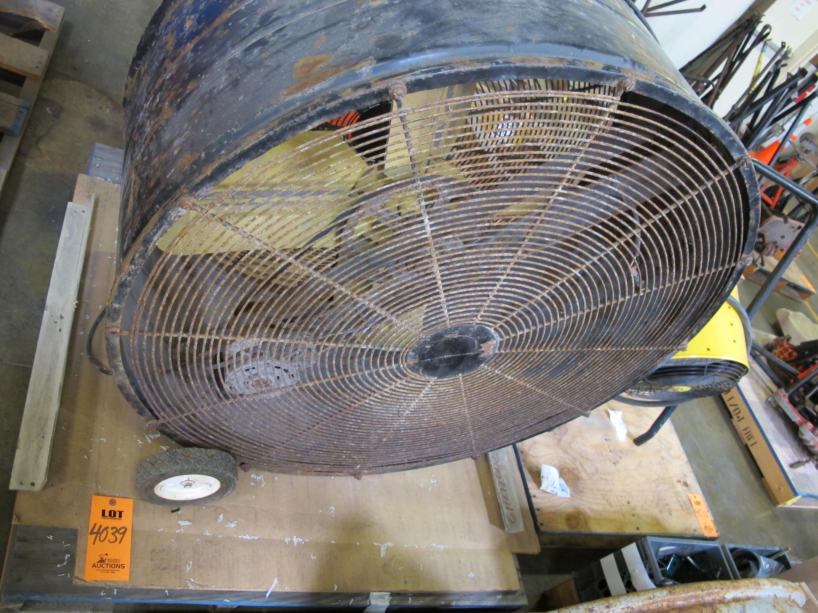 44" INDUSTRIAL FAN. LOADING & HANDLING FEE $15-4039